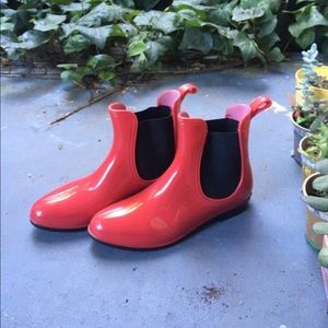 Seven7 red rain boots